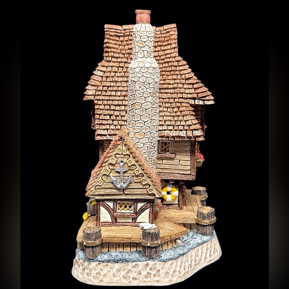 David Winter-Harbormaster’s Watch Tower Figurine Collectible Cottage- Brown/Tan - Picture 4 of 8